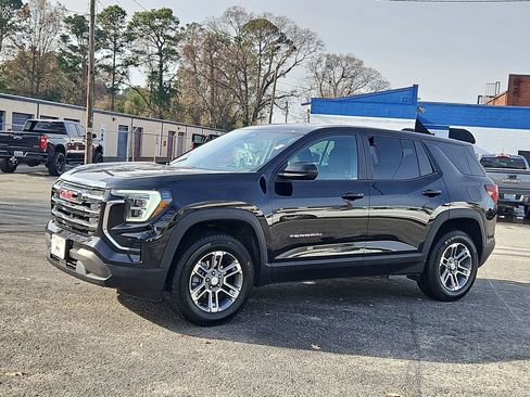 Used 2025 GMC Terrain Elevation image 3