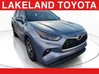 Used 2023 Toyota Highlander XLE FWD video 1