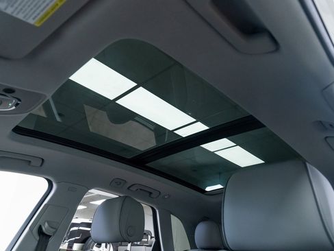 Used 2024 Audi Q5 e Premium Plus image 16