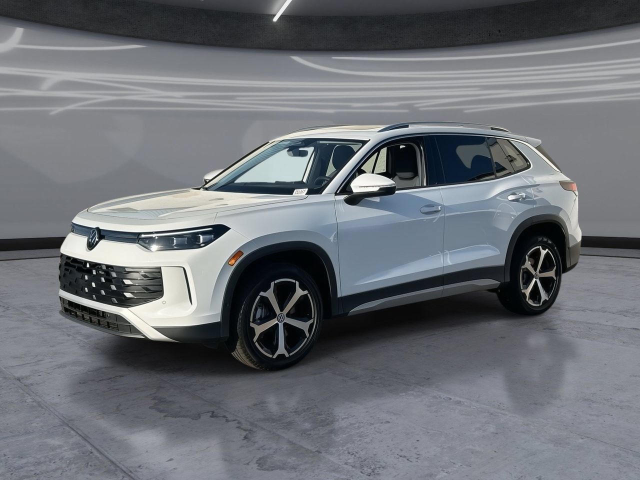 New 2026 Volkswagen Tiguan SE AWD/4WD image 1