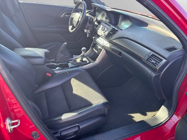 Used 2016 Honda Accord Sport image 15