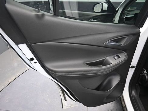 Used 2025 Buick Encore GX Preferred image 33