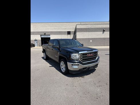 Used 2018 GMC Sierra 1500 SLE w/ SLE Value Package AWD/4WD image 6
