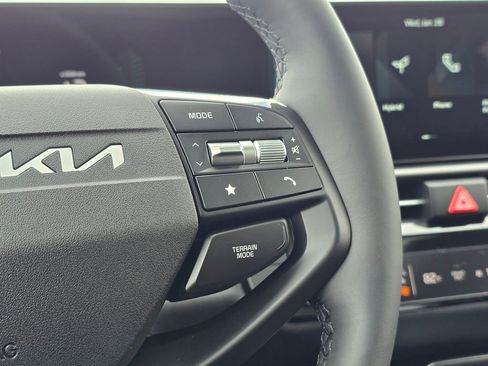 New 2026 Kia Sportage EX image 34