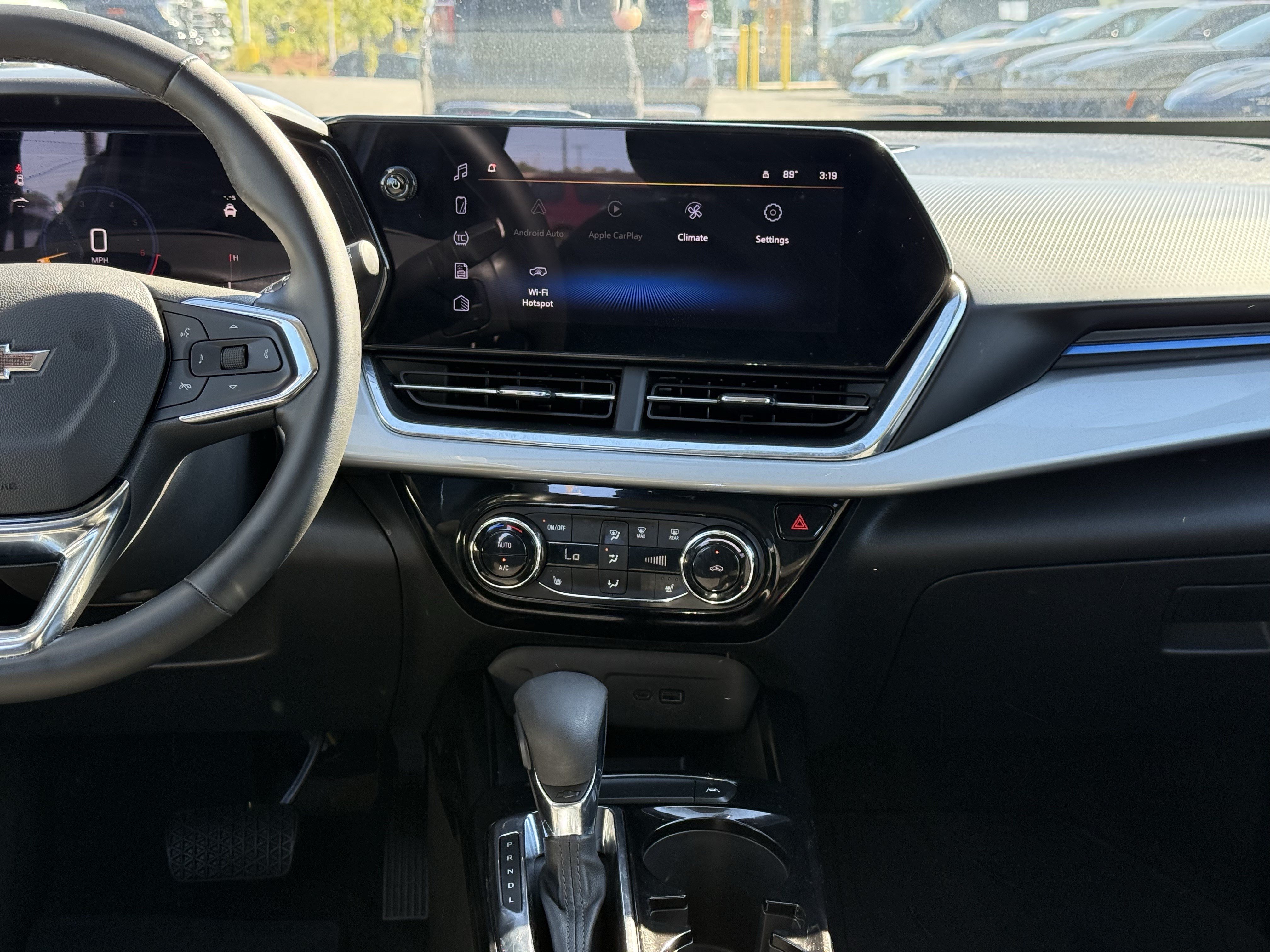 Used 2026 Chevrolet Trax LT w/ Driver Confidence Package FWD image 32