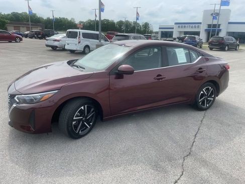 Used 2024 Nissan Sentra SV FWD image 4
