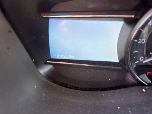 Used 2019 Ford Explorer Limited w/ Ford Safe & Smart Package image 11