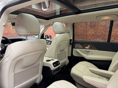 Certified 2024 Mercedes-Benz GLS 450 4MATIC image 25