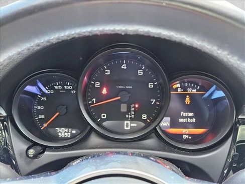 Used 2018 Porsche Macan AWD/4WD image 9
