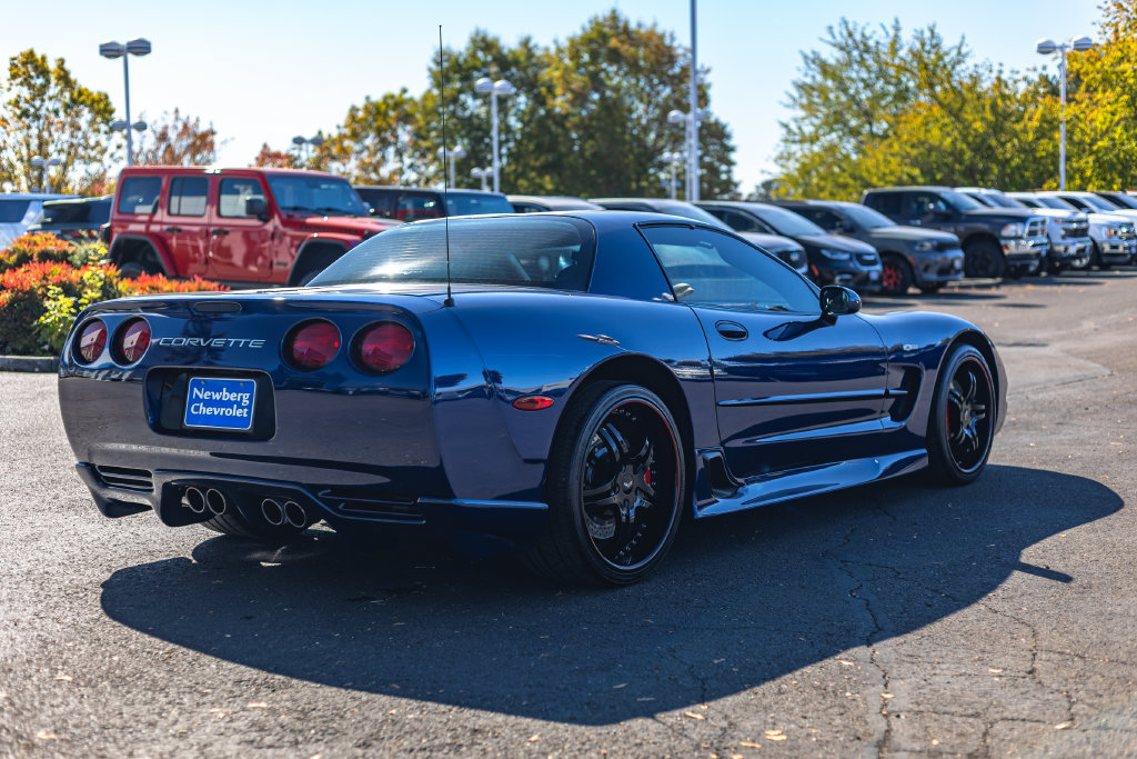 Used 2004 Chevrolet Corvette Z06 w/ Z06 Preferred Equipment Group RWD image 7