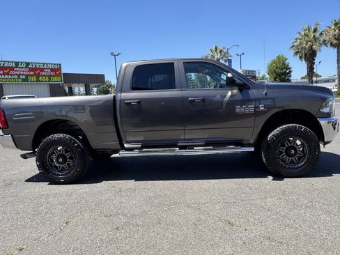 Used 2015 RAM 2500 Tradesman w/ Chrome Appearance Group AWD/4WD image 8