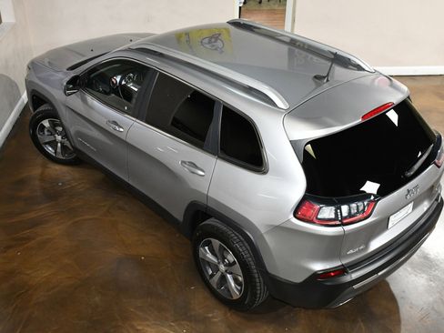 Used 2019 Jeep Cherokee Limited image 76