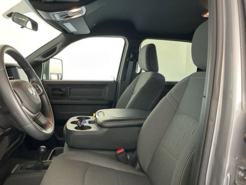 Used 2024 RAM 3500 Tradesman w/ Chrome Appearance Group image 9