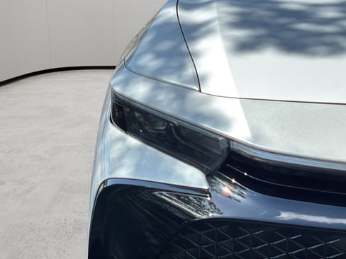 Used 2023 Toyota Crown AWD/4WD image 10