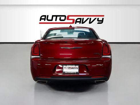 Used 2022 Chrysler 300 S RWD image 6