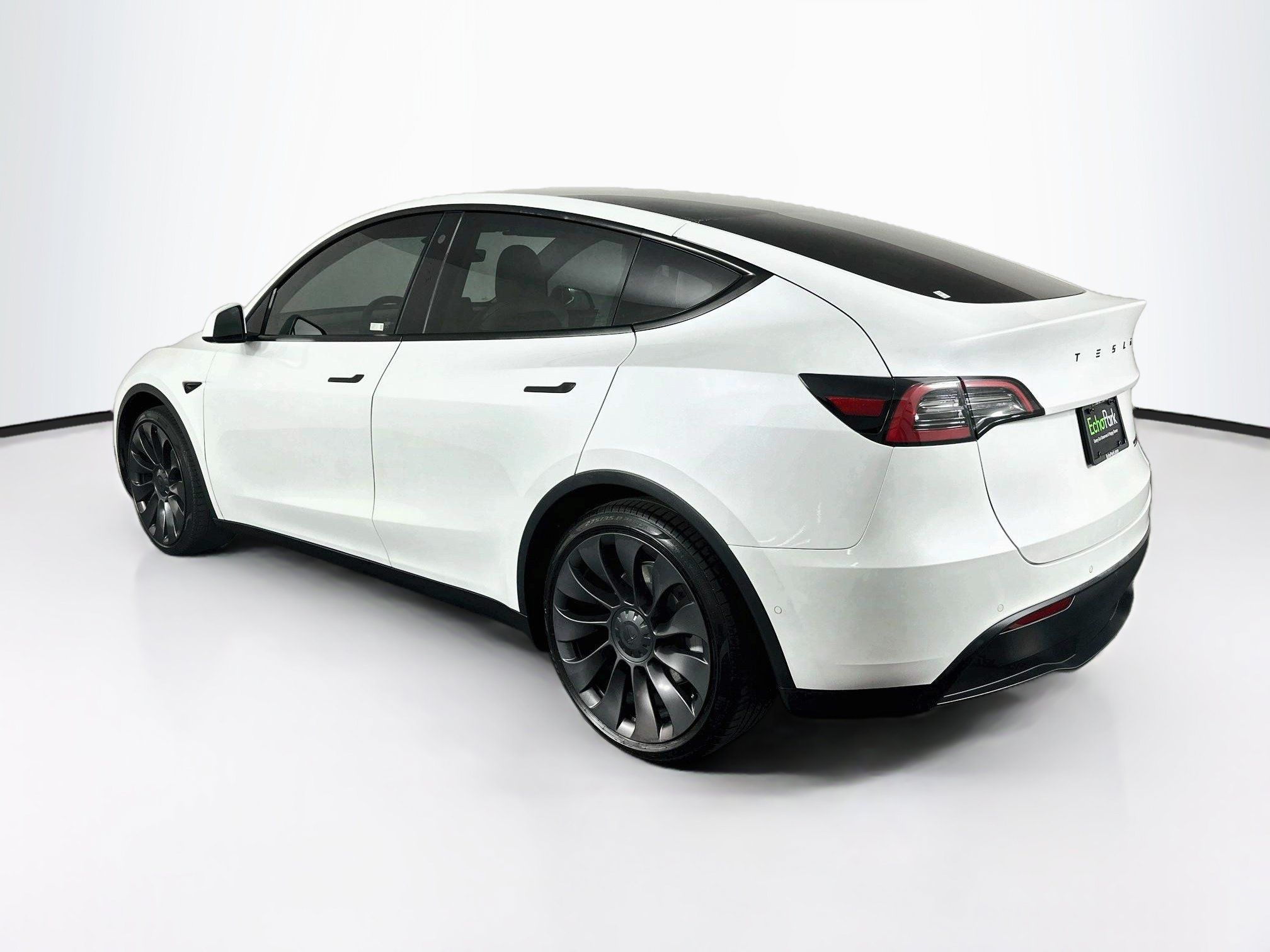 Used 2022 Tesla Model Y Long Range AWD/4WD image 5