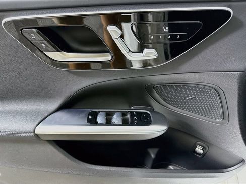 Used 2026 Mercedes-Benz C 300 4MATIC Sedan image 17