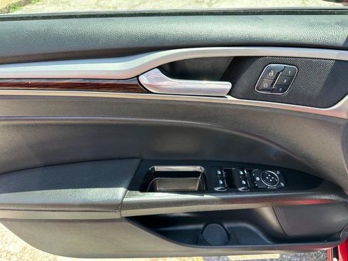 Used 2015 Ford Fusion SE w/ Equipment Group 202A FWD image 13