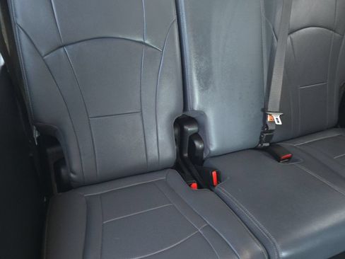 Used 2020 Buick Enclave Essence FWD image 15