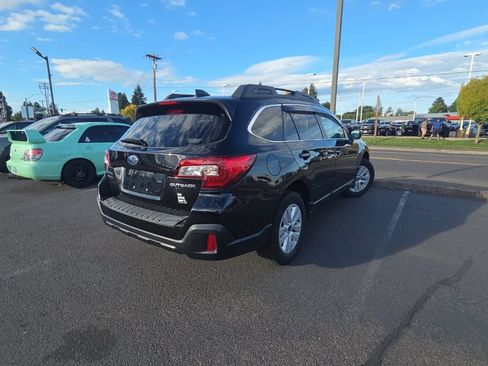Used 2019 Subaru Outback 2.5i Premium AWD/4WD image 7
