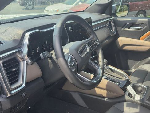 Used 2024 GMC Canyon Denali AWD/4WD image 8