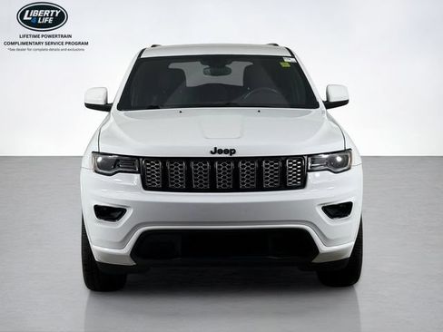 Used 2022 Jeep Grand Cherokee Laredo X AWD/4WD image 8