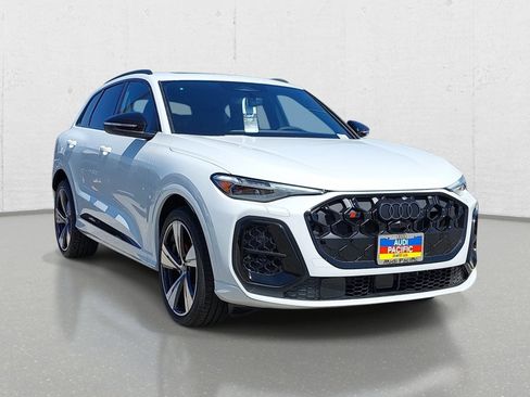 New 2026 Audi SQ5 Premium Plus AWD/4WD image 3