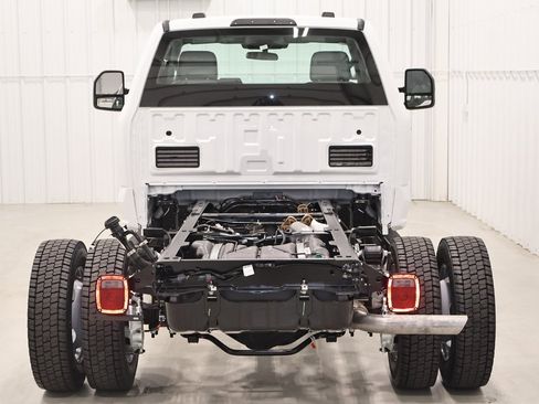 New 2026 Ford F550 4x4 Regular Cab Super Duty image 7
