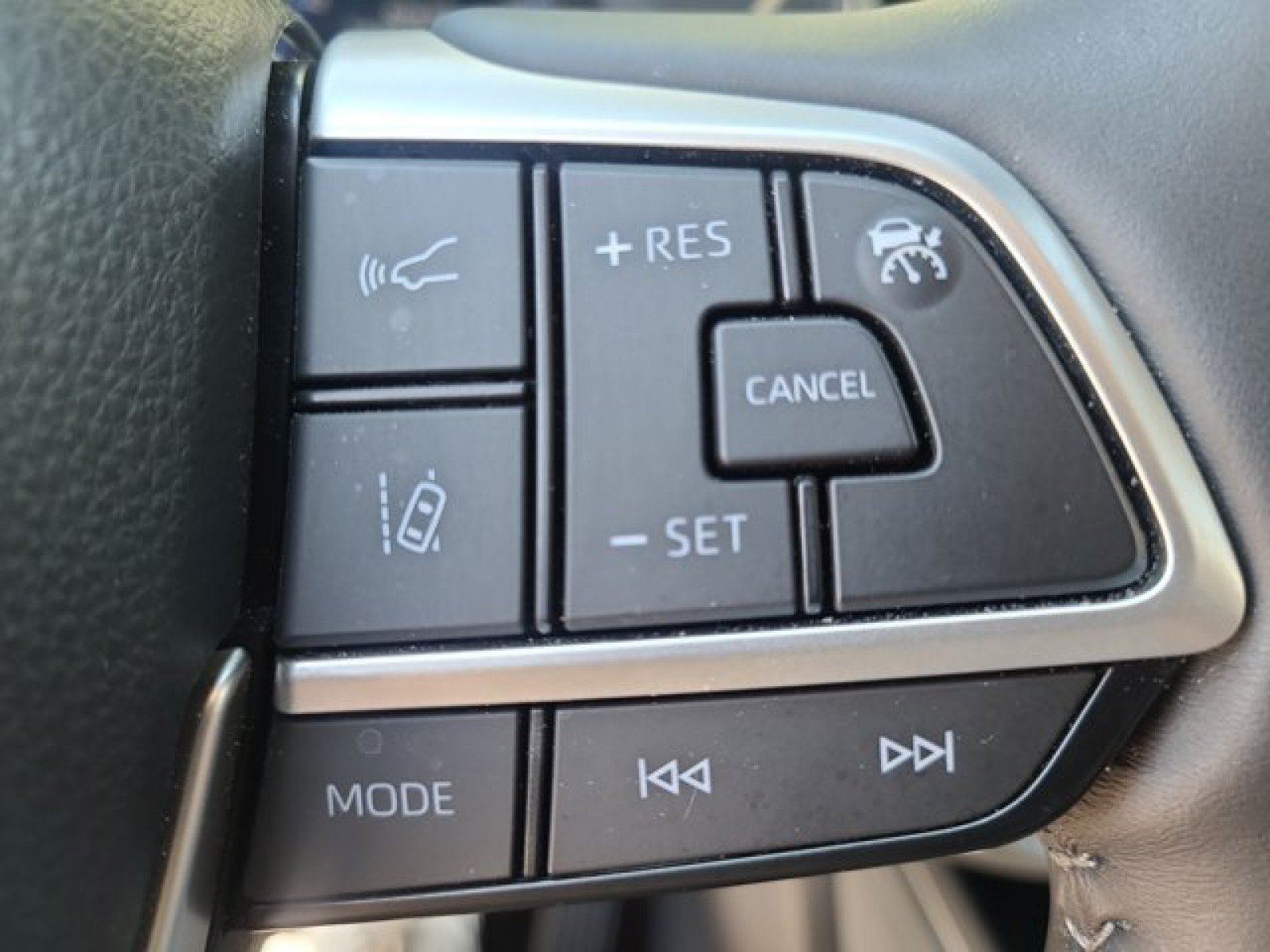 Used 2023 Toyota Highlander Platinum AWD/4WD image 31