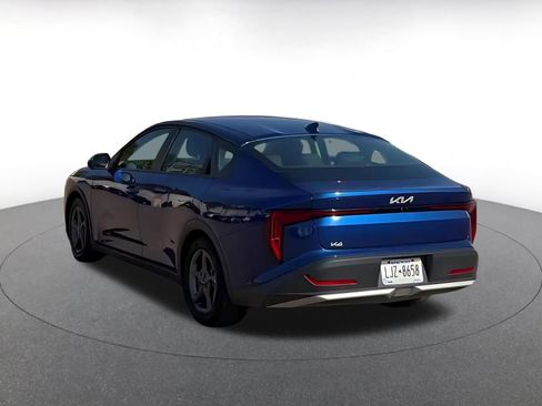 Used 2025 Kia K4 LXS image 11