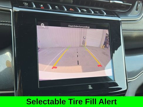 Used 2023 Jeep Grand Cherokee L Laredo image 13