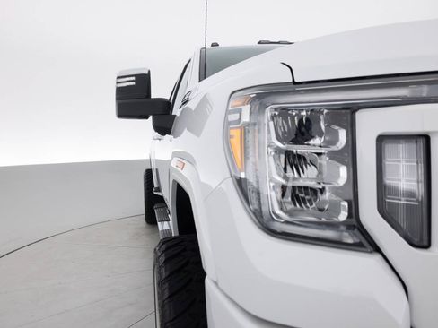 Used 2020 GMC Sierra 2500 Denali w/ Denali Ultimate Package AWD/4WD image 11