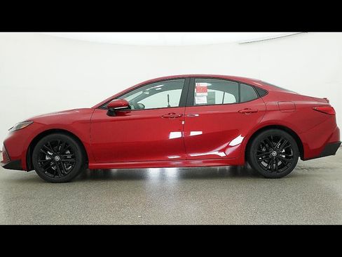 Used 2026 Toyota Camry SE FWD image 27