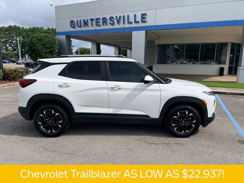 Used 2023 Chevrolet TrailBlazer LT FWD image 4