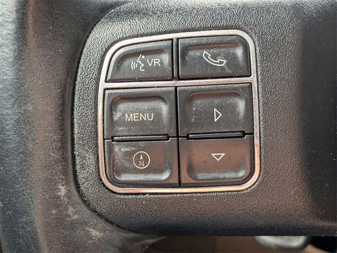 Used 2017 Jeep Wrangler Unlimited Rubicon w/ Connectivity Group image 22