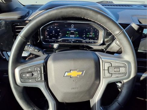 Used 2025 Chevrolet Silverado 2500 LT w/ Convenience Package AWD/4WD image 14