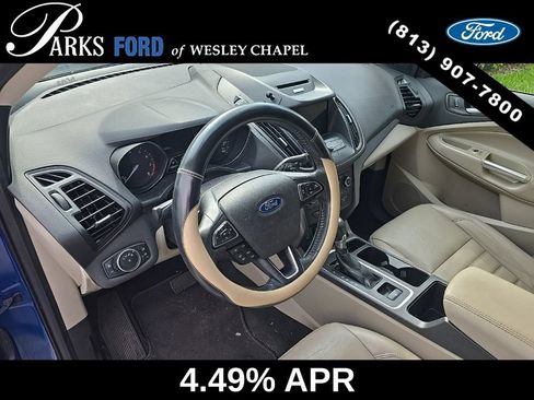 Used 2017 Ford Escape SE w/ SE Leather Comfort Package FWD image 5