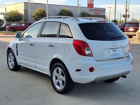 Used 2015 Chevrolet Captiva Sport LT w/ Convenience Package FWD image 2