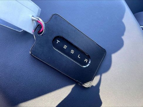 Used 2025 Tesla Cybertruck AWD Crew Cab image 10