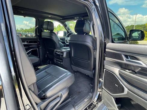 Used 2022 Jeep Wagoneer Series III w/ Premium Group I RWD image 49