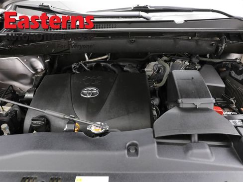 Used 2019 Toyota Highlander XLE AWD/4WD image 7