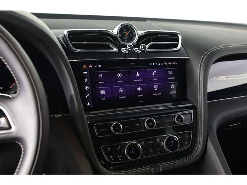 Certified 2023 Bentley Bentayga Extended Wheelbase AWD/4WD image 21