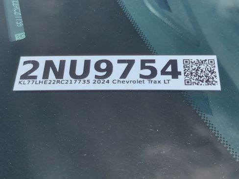 Used 2024 Chevrolet Trax LT image 33
