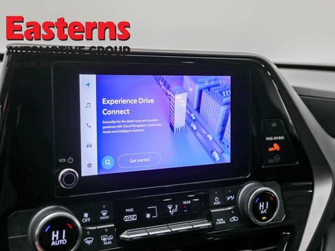 Used 2023 Toyota Highlander LE image 18