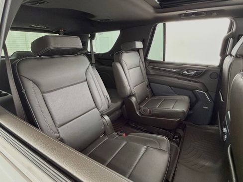 Used 2021 GMC Yukon Denali w/ Denali Premium Package AWD/4WD image 43