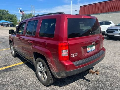 Used 2016 Jeep Patriot Latitude AWD/4WD image 3