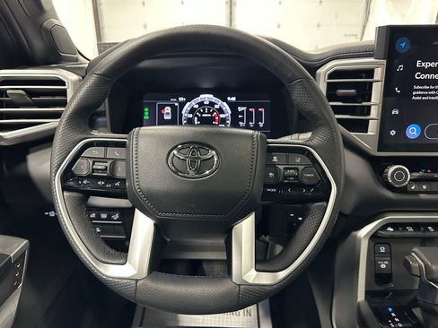 Used 2025 Toyota Tundra Platinum AWD/4WD image 18