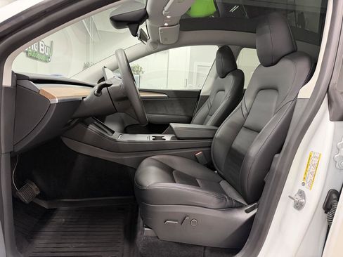 Used 2023 Tesla Model Y Long Range image 8