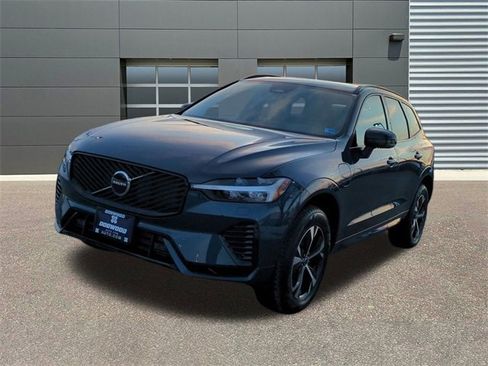 New 2026 Volvo XC60 T8 Core w/ Climate Package image 3