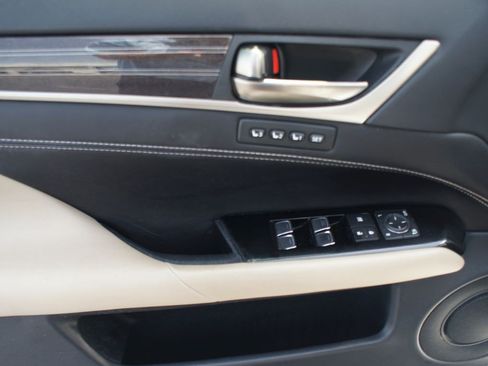 Used 2018 Lexus GS 350 w/ Preferred Accessory Package RWD image 28